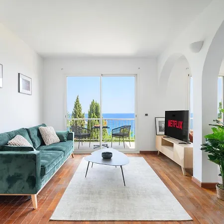 Apartment Proche Monaco, Vue Et Acces A La *