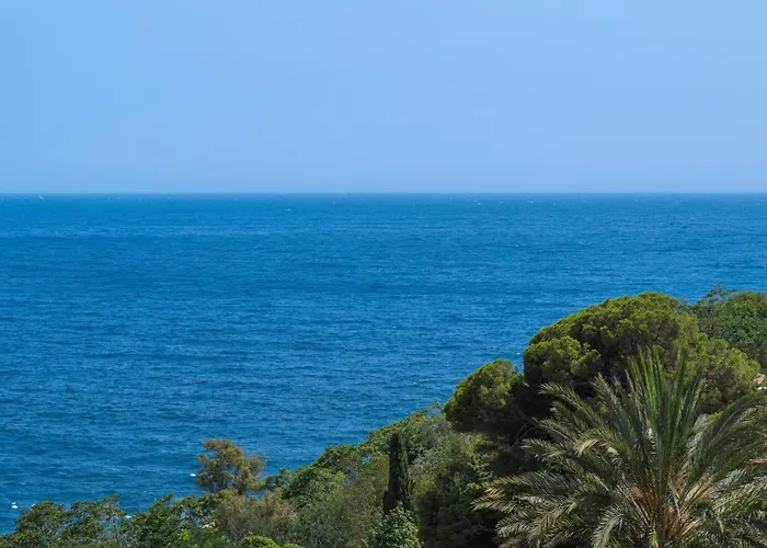 Proche Monaco, Vue Et Acces A La