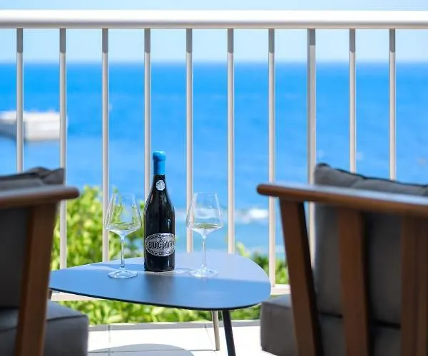 Proche Monaco, Vue Et Acces A La كاب داي
