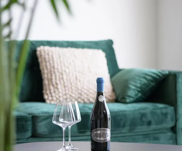 Proche Monaco, Vue Et Acces A La *